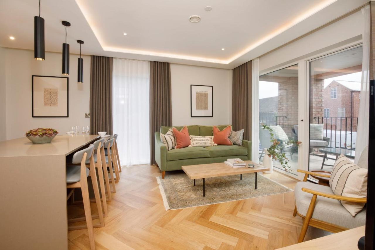 יורק Apartment 21 Hudson Quarter Luxury Apartments-Free Parking 1 Car מראה חיצוני תמונה